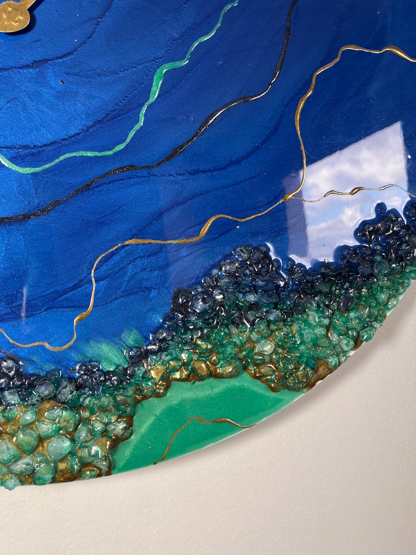 Horloge Bleu océan et vert en résine